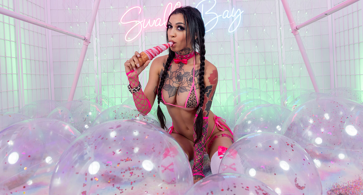 Ravyn's Funky Fruits - VR Porn Videos